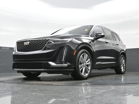 Used 2023 Cadillac XT6 Premium Luxury FWD image 27