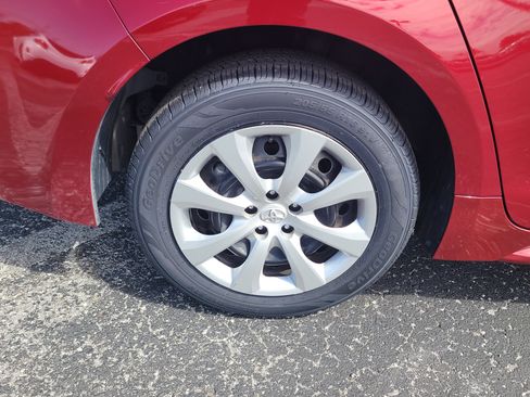 Used 2024 Toyota Corolla LE image 9