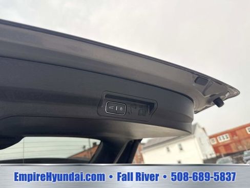 Used 2025 Ford Explorer ST-Line AWD/4WD image 8