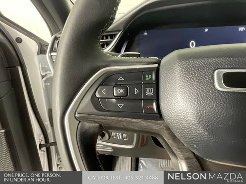 Used 2024 Jeep Grand Cherokee Limited w/ Black Appearance Package AWD/4WD image 43