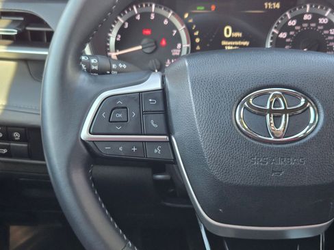 Used 2024 Toyota Highlander XSE image 23