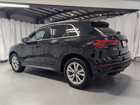 Used 2021 Audi Q3 2.0T Premium w/ Convenience Package image 4