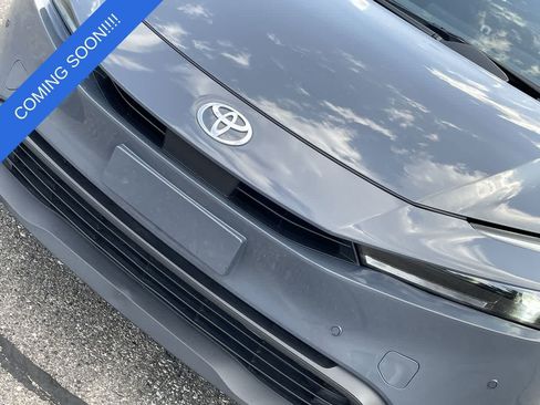 Used 2024 Toyota Prius LE FWD image 31
