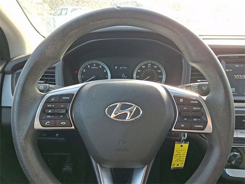 Used 2018 Hyundai Sonata SE image 18