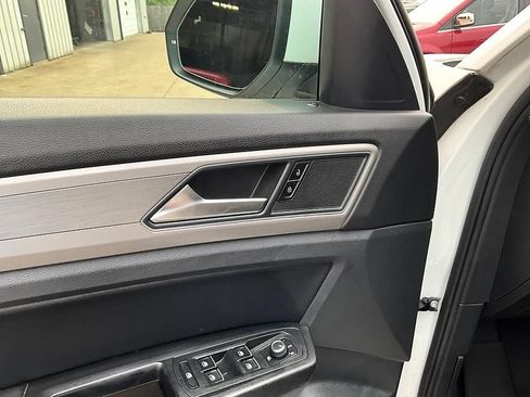 Used 2019 Volkswagen Atlas SE FWD image 13