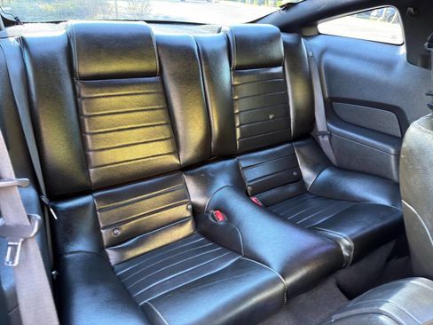 Used 2010 Ford Mustang Premium image 22