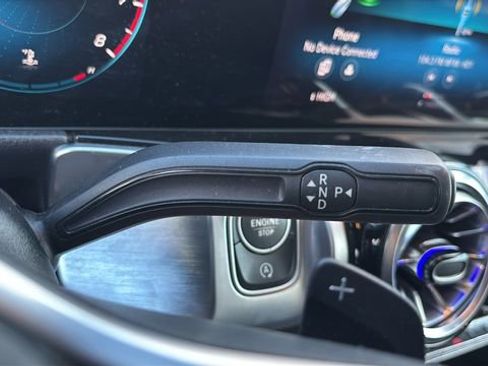 Used 2022 Mercedes-Benz GLB 250 image 30