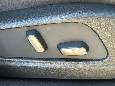 Certified 2025 Cadillac XT5 Luxury image 25