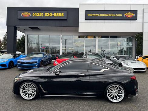 Used 2017 INFINITI Q60 3.0t w/ Premium Plus Package 3.0T image 2