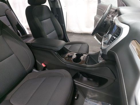 Used 2023 GMC Acadia SLE w/ Driver Convenience Package image 10