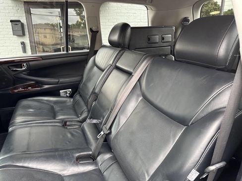 Used 2014 Lexus LX 570 4WD image 21