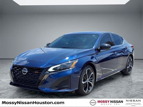 Certified 2023 Nissan Altima 2.5 SR FWD image 4