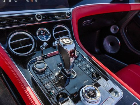 Used 2020 Bentley Continental GT V8 image 36