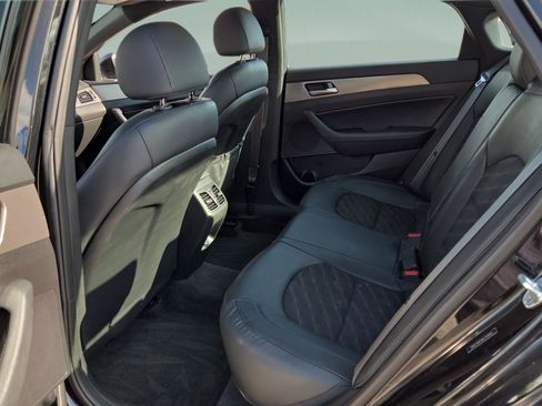 Used 2019 Hyundai Sonata Sport w/ Tech Package 03 FWD image 11