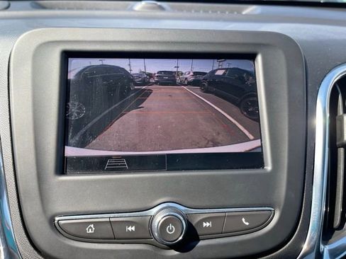 Used 2023 Chevrolet Equinox LT image 19