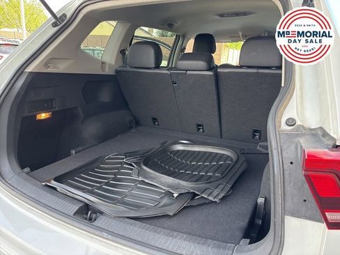 Used 2020 Volkswagen Tiguan SE AWD/4WD image 20