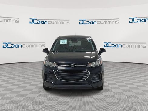 Used 2020 Chevrolet Trax LS FWD image 3