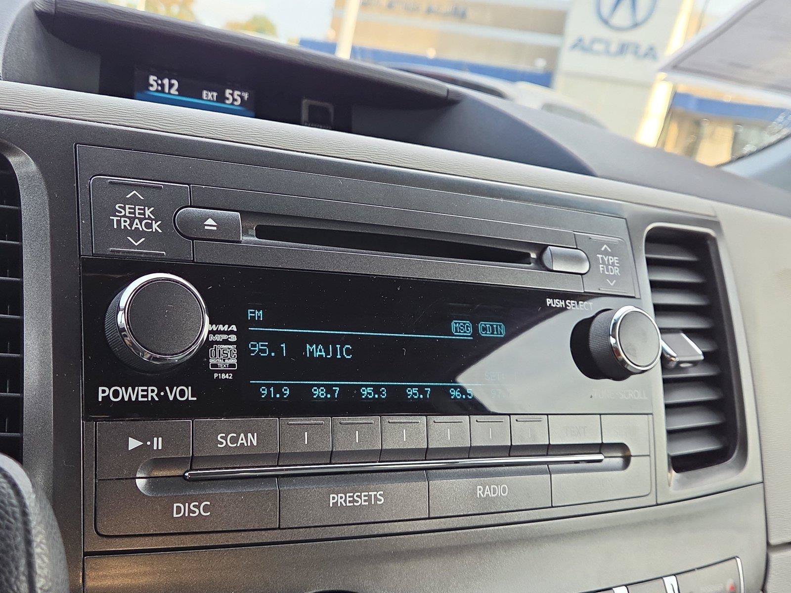 Used 2014 Toyota Sienna LE FWD image 9