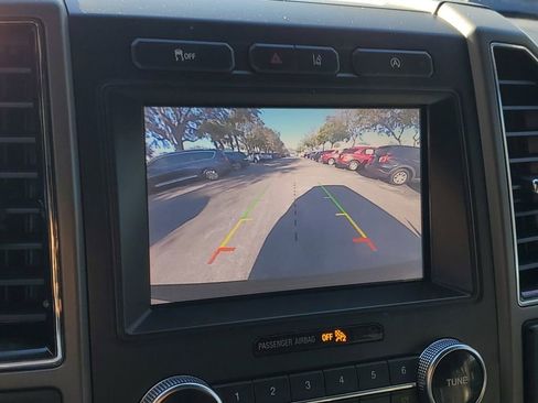 Used 2020 Ford Expedition Max XLT w/ Equipment Group 202A image 27