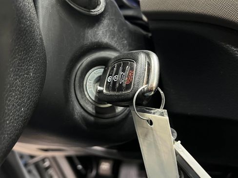 Used 2017 Hyundai Santa Fe SE image 18