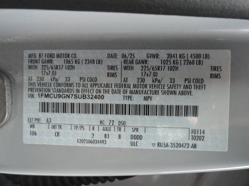 Used 2025 Ford Escape Active AWD/4WD image 22