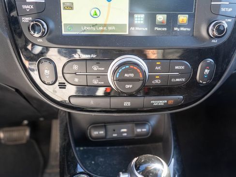 Used 2016 Kia Soul ! w/ Premium Package FWD image 22