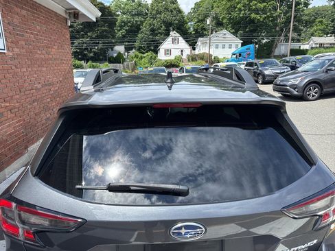 Used 2022 Subaru Outback Premium AWD/4WD image 9