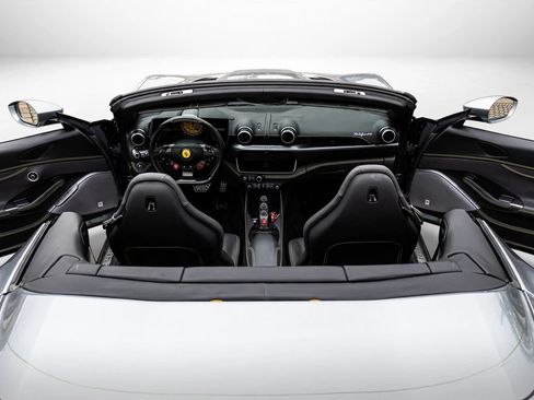 Certified 2022 Ferrari Portofino M RWD image 24