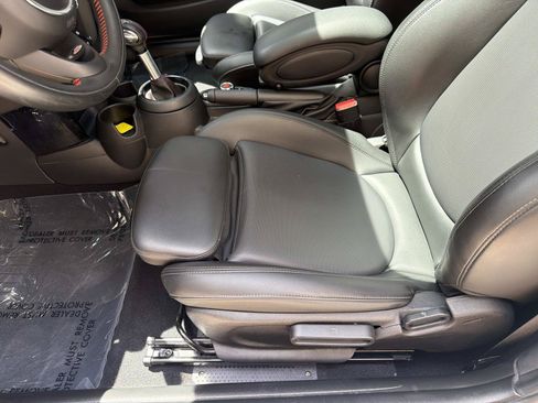 Used 2019 MINI Cooper S w/ Signature Upholstery Package FWD image 11