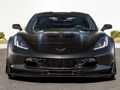 Used 2016 Chevrolet Corvette Z06 w/ 3LZ Preferred Equipment Group RWD image 3