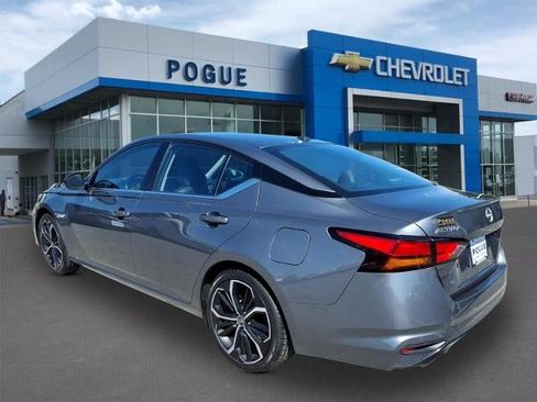 Used 2024 Nissan Altima 2.5 SR FWD image 3