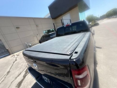 Used 2019 RAM 1500 Laramie RWD image 10