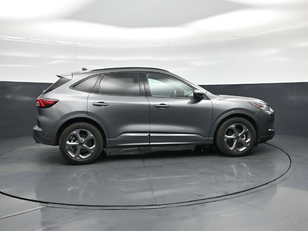 Certified 2023 Ford Escape ST-Line w/ Tech Pack #1 FWD image 27