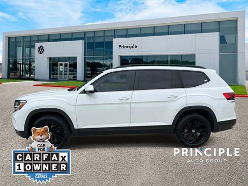 Used 2023 Volkswagen Atlas SE w/ Panoramic Sunroof Package FWD image 6