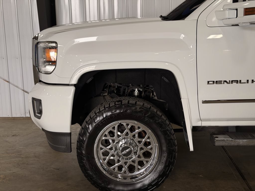 Used 2016 GMC Sierra 2500 Denali w/ Driver Alert Package AWD/4WD image 37