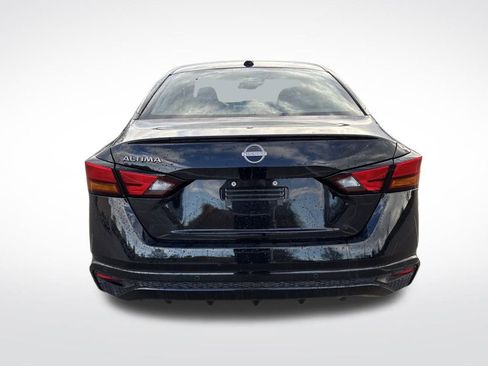Used 2025 Nissan Altima 2.5 S image 9