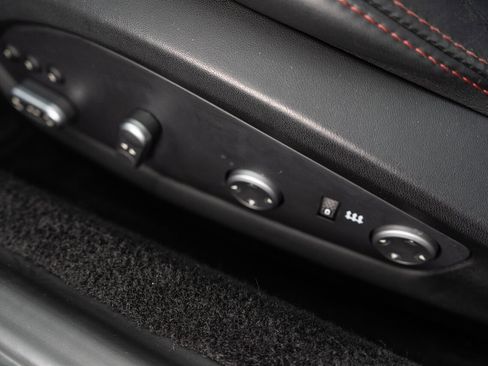 Used 2017 Ferrari California T RWD image 39