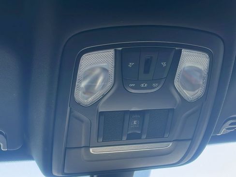 Used 2021 RAM 1500 Big Horn AWD/4WD image 16