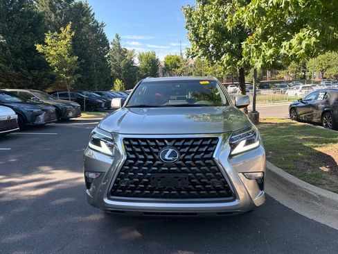 Certified 2023 Lexus GX 460 Premium w/ Premium Package AWD/4WD image 3
