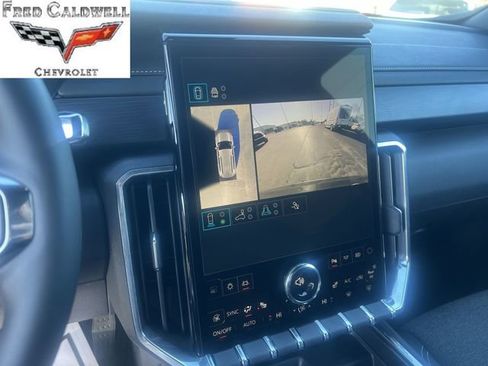 Used 2025 GMC Acadia Elevation image 14