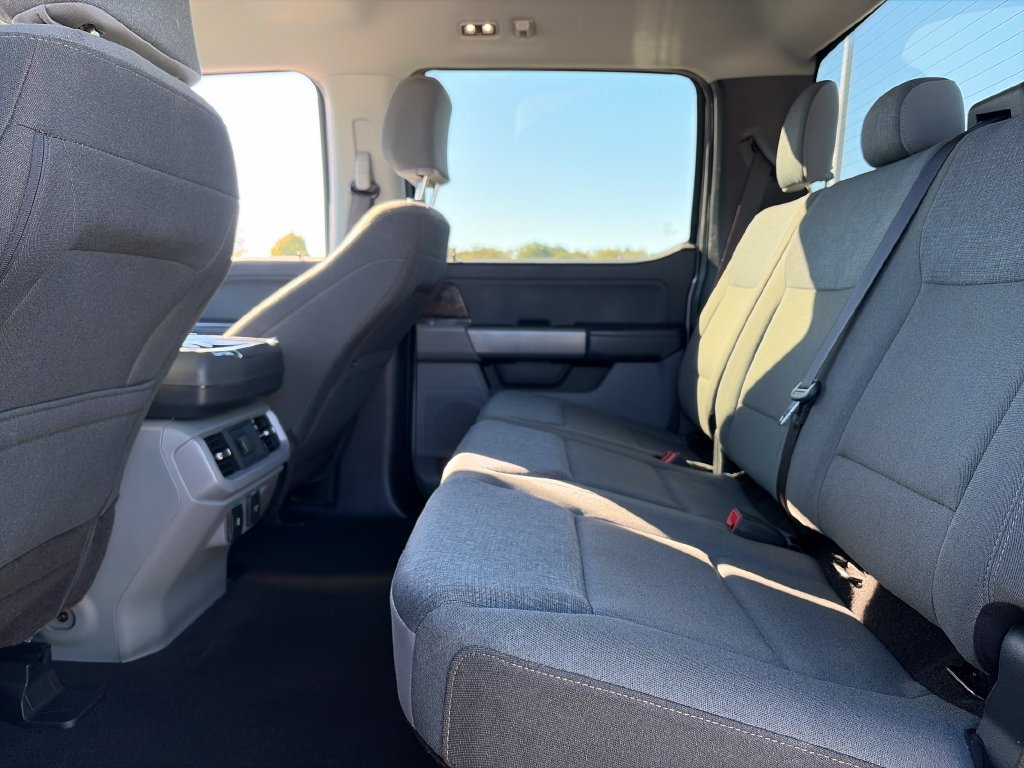 Used 2024 Ford F150 Lightning XLT AWD/4WD image 34