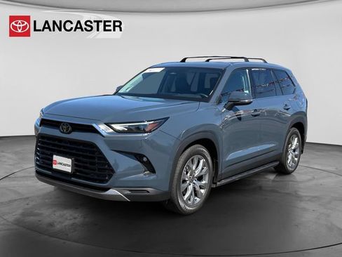Certified 2024 Toyota Grand Highlander FWD image 3