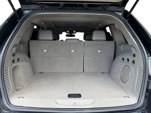 Used 2012 Jeep Grand Cherokee Laredo RWD image 19