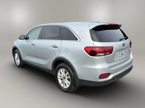 Used 2019 Kia Sorento L image 7