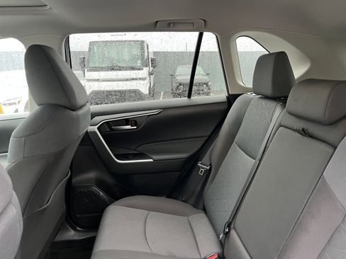 Used 2025 Toyota RAV4 XLE image 40