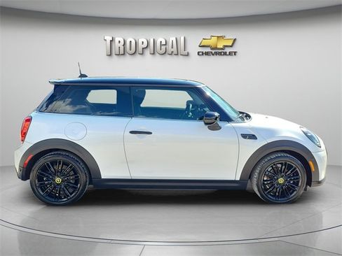 Used 2024 MINI Cooper SE image 6