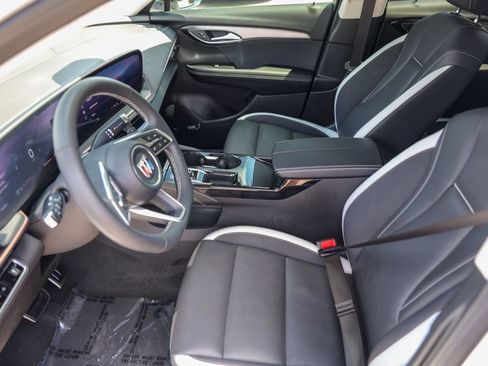 Used 2025 Buick Envision Sport Touring AWD/4WD image 11