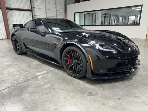 Used 2016 Chevrolet Corvette Z06 w/ 3LZ Preferred Equipment Group RWD image 7