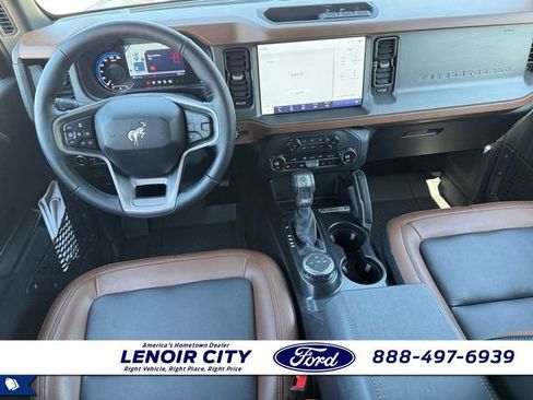 Used 2024 Ford Bronco Outer Banks AWD/4WD image 15