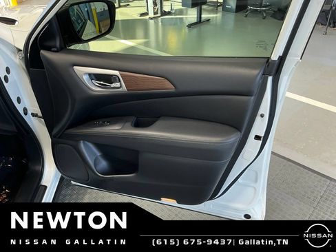 Used 2019 Nissan Pathfinder Platinum FWD image 51